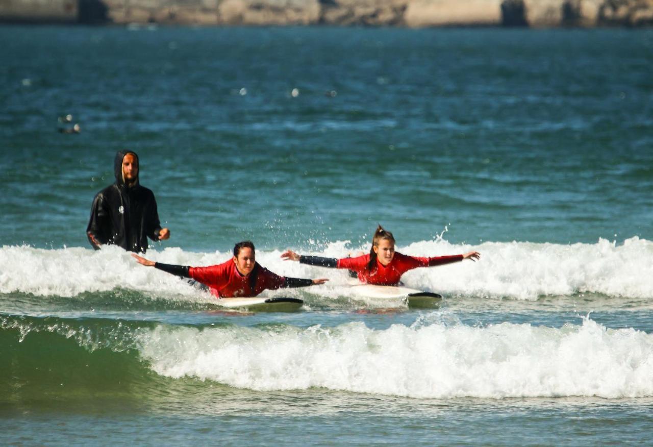 Surfivor Surf Camp Hotel Esmoriz Kültér fotó